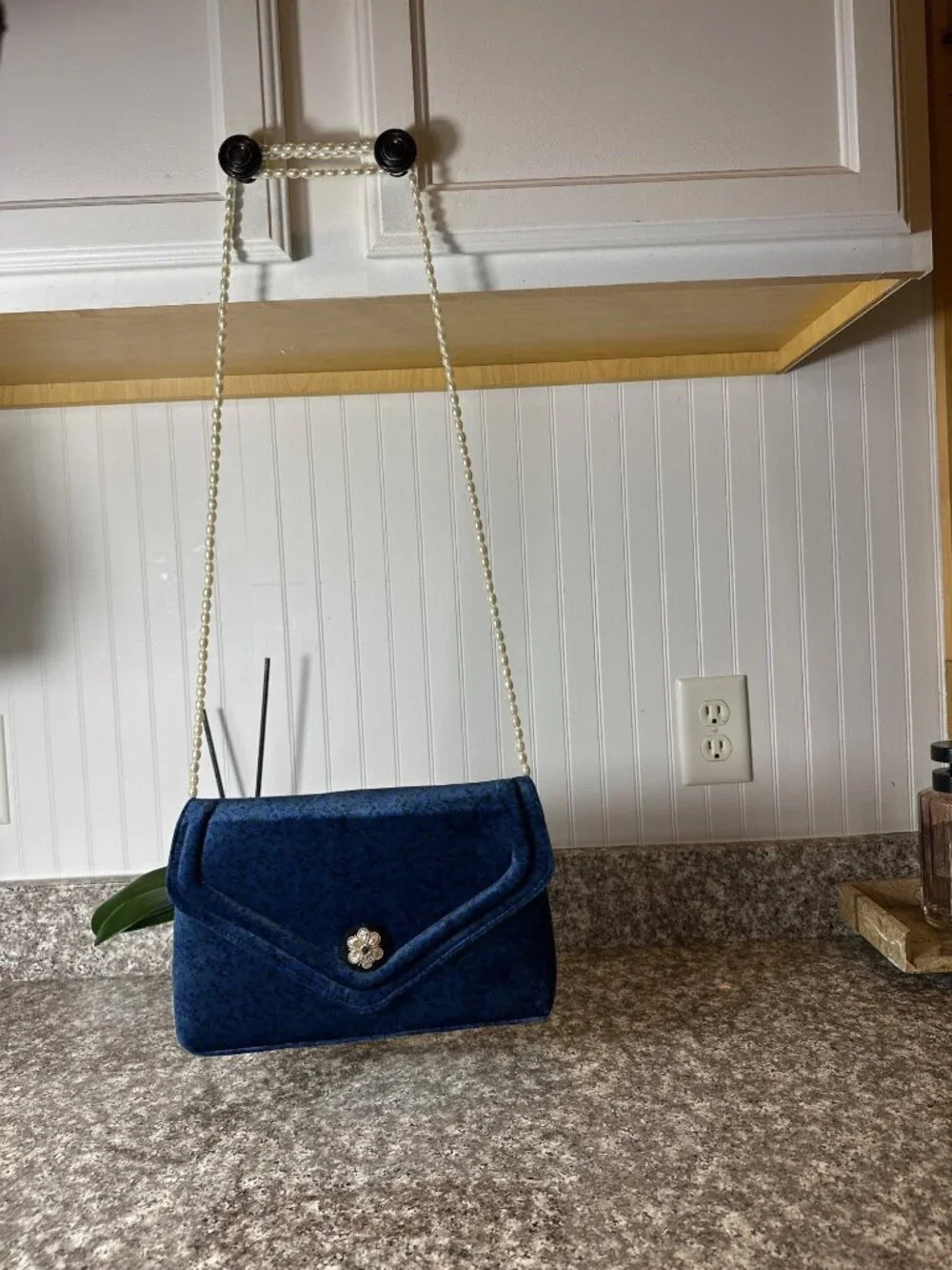 Vintage-Style Blue Floral Handbag With Pearl Strap & Embellished Flower Clasp -